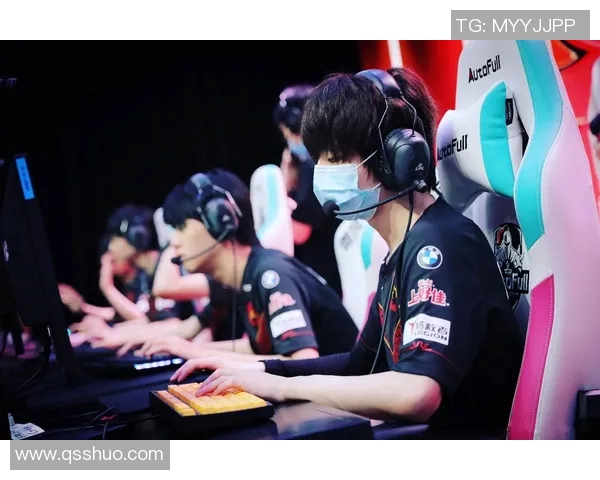 FPX战队灵活战术解析与DOTA2比赛中的应变能力探讨